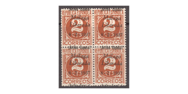 MALAGA - Nº 08 * block of 4 with displaced overloading