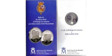 SET OFICIAL ESPAÑA. 12 EUROS 2004 "BODA"