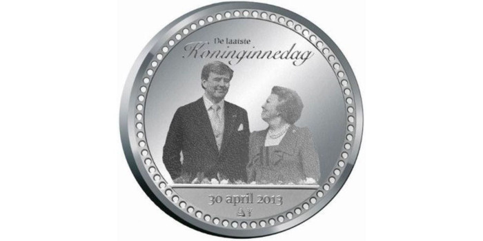 SET OFICIAL HOLANDA 2013 - QUEENS DAY EDITION