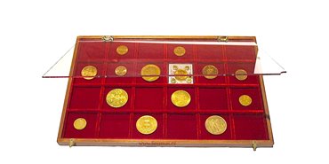 Coin Fair Display Tray. Wood - 24 holes