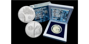PORTUGAL K-761A.- 5 EUROS 2005 UNESCO - BATALHA. PLATA - PROOF